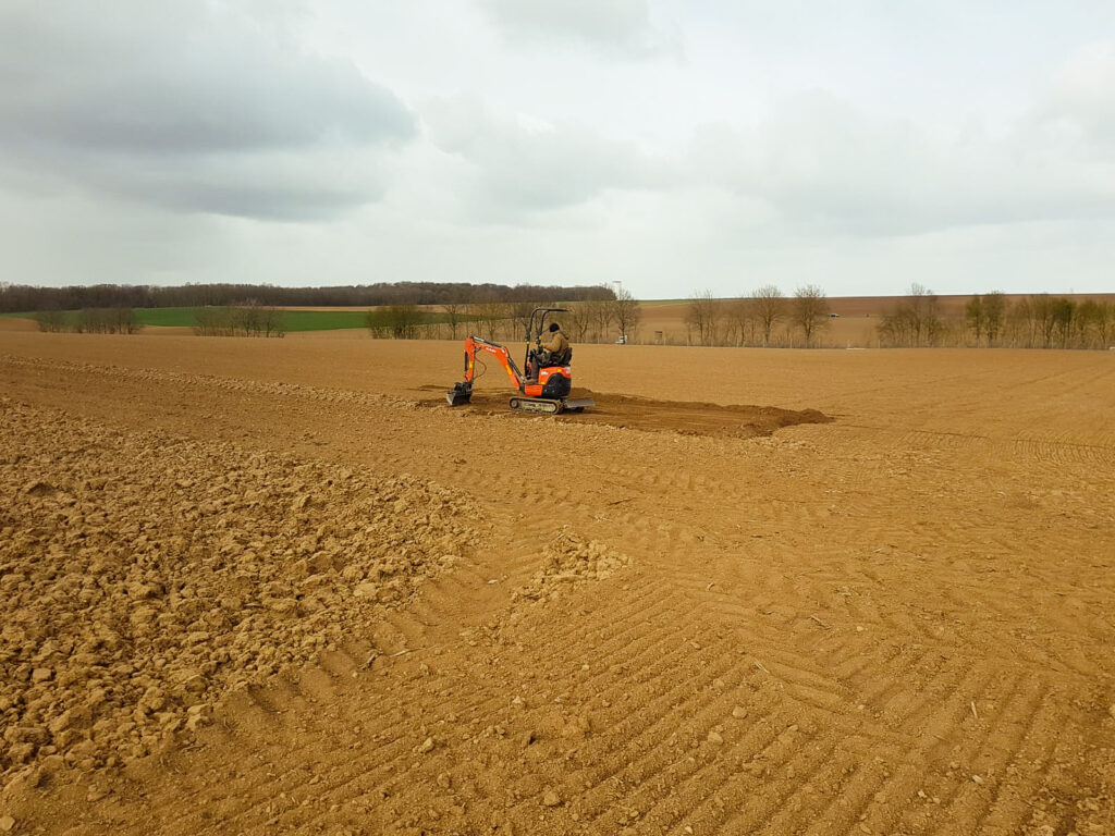 Feld mit Trüffel Trüffelernte Mainfranken